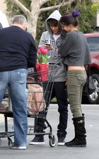 Selena Gomez : selena-gomez-1334426912.jpg