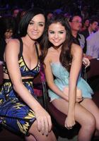 Selena Gomez : selena-gomez-1364114405.jpg