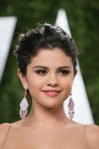 Selena Gomez : selena-gomez-1377092974.jpg