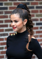 Selena Gomez : selena-gomez-1382128555.jpg