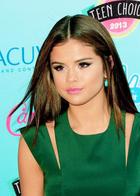 Selena Gomez : selena-gomez-1383380732.jpg