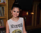 Selena Gomez : selena-gomez-1386339365.jpg
