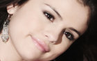 Selena Gomez : selena-gomez-1386339371.jpg