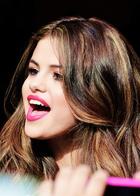 Selena Gomez : selena-gomez-1388864596.jpg