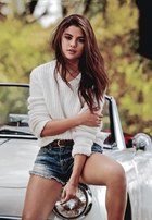 Selena Gomez : selena-gomez-1396180633.jpg