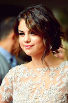 Selena Gomez : selena-gomez-1397770311.jpg