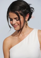 Selena Gomez : selena-gomez-1406134705.jpg