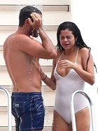 Selena Gomez : selena-gomez-1406143765.jpg