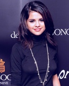 Selena Gomez : selena-gomez-1417999381.jpg