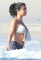 Selena Gomez : selena-gomez-1429816467.jpg