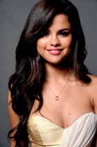 Selena Gomez : selena-gomez-1432496670.jpg