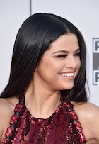 Selena Gomez : selena-gomez-1448307721.jpg