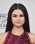 Selena Gomez : selena-gomez-1456515533.jpg