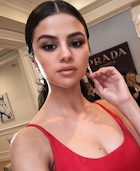 Selena Gomez : selena-gomez-1482766561.jpg