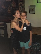 Selena Gomez : selena-gomez-1490823601.jpg