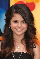 Selena Gomez : selena_gomez_1195084666.jpg