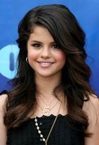 Selena Gomez : selena_gomez_1215451612.jpg