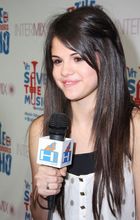 Selena Gomez : selena_gomez_1215891856.jpg