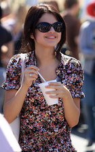 Selena Gomez : selena_gomez_1223398623.jpg