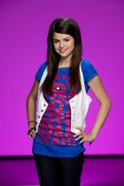 Selena Gomez : selena_gomez_1242965429.jpg