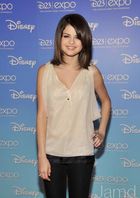 Selena Gomez : selena_gomez_1253076503.jpg