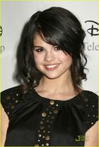 Selena Gomez : selena_gomez_1259350099.jpg