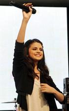 Selena Gomez : selena_gomez_1271145334.jpg