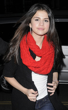 Selena Gomez : selena_gomez_1272306976.jpg