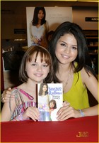 Selena Gomez : selena_gomez_1279554262.jpg