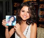 Selena Gomez : selena_gomez_1285596614.jpg