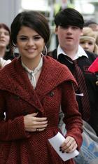 Selena Gomez : selena_gomez_1285893792.jpg