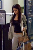 Selena Gomez : selena_gomez_1295978651.jpg