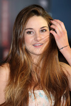 Shailene Woodley : shailene-woodley-1399126529.jpg