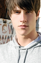 Shane Harper : shane-harper-1322260683.jpg