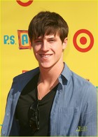 Shane Harper : shane-harper-1372878273.jpg