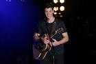 Shawn Mendes : shawn-mendes-1439914021.jpg