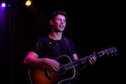 Shawn Mendes : shawn-mendes-1442003041.jpg