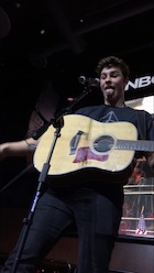 Shawn Mendes : shawn-mendes-1449767881.jpg