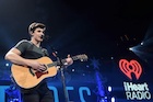 Shawn Mendes : shawn-mendes-1450220401.jpg