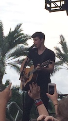 Shawn Mendes : shawn-mendes-1450474921.jpg