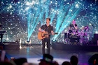 Shawn Mendes : shawn-mendes-1451870641.jpg