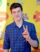 Shawn Mendes : shawn-mendes-1451937601.jpg