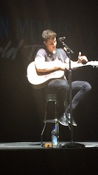 Shawn Mendes : shawn-mendes-1460849041.jpg