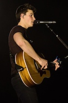 Shawn Mendes : shawn-mendes-1461789721.jpg