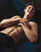 Shawn Mendes : shawn-mendes-1477791001.jpg