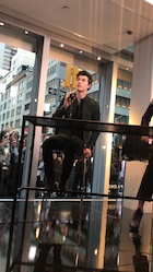 Shawn Mendes : shawn-mendes-1505377441.jpg