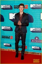 Shawn Mendes : shawn-mendes-1510610416.jpg