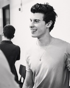 Shawn Mendes : shawn-mendes-1524271681.jpg