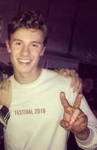 Shawn Mendes : shawn-mendes-1538366102.jpg