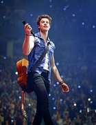 Shawn Mendes : shawn-mendes-1560614401.jpg